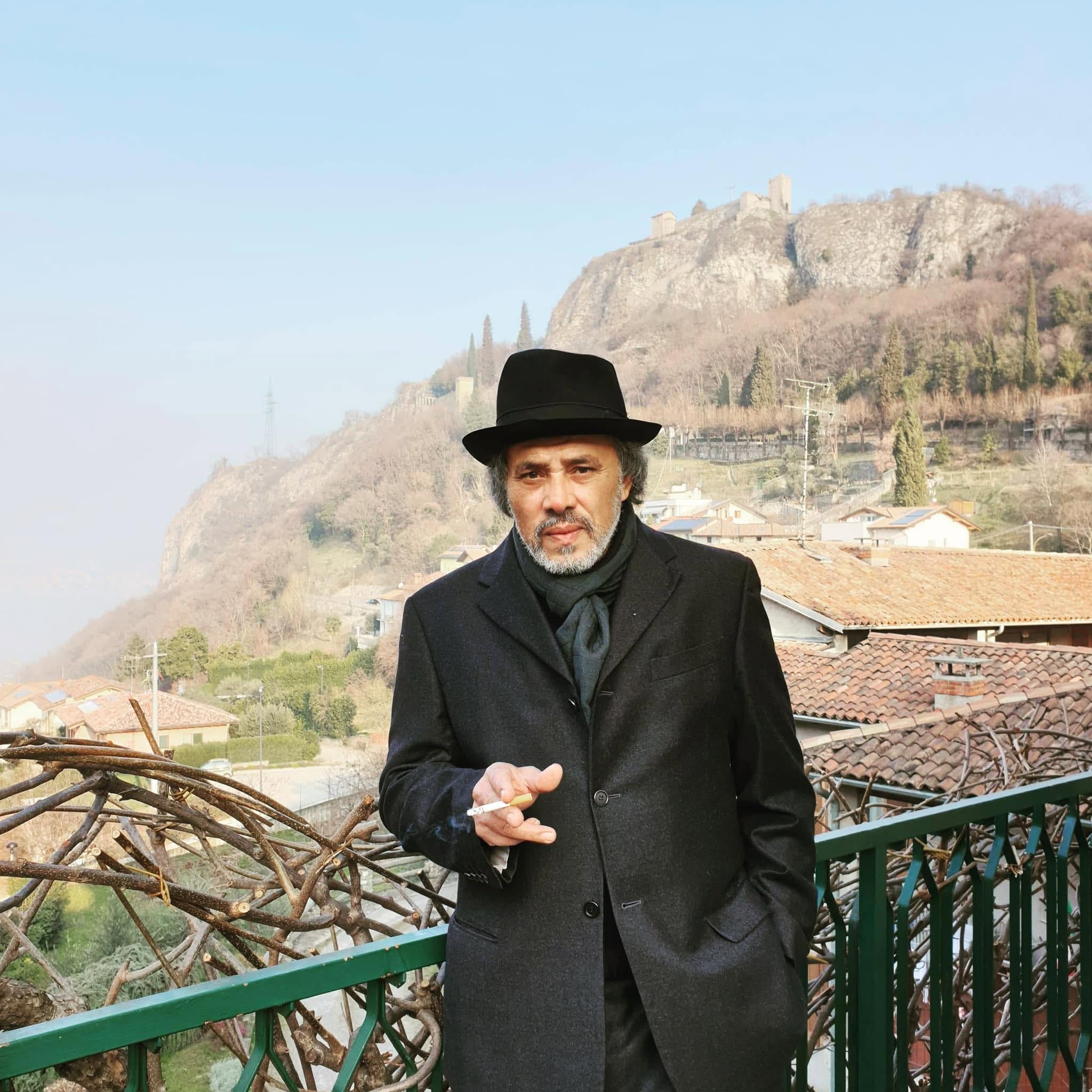 محمد غنيم بين ثقافات مختلفة